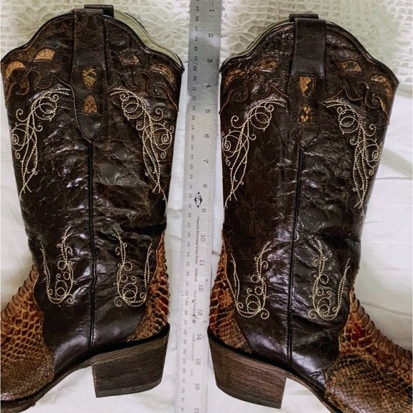 J.B. Dillon Leather Snip Toe Western Boot - Picture 9 of 10